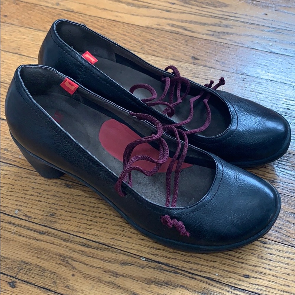 Camper modern heels